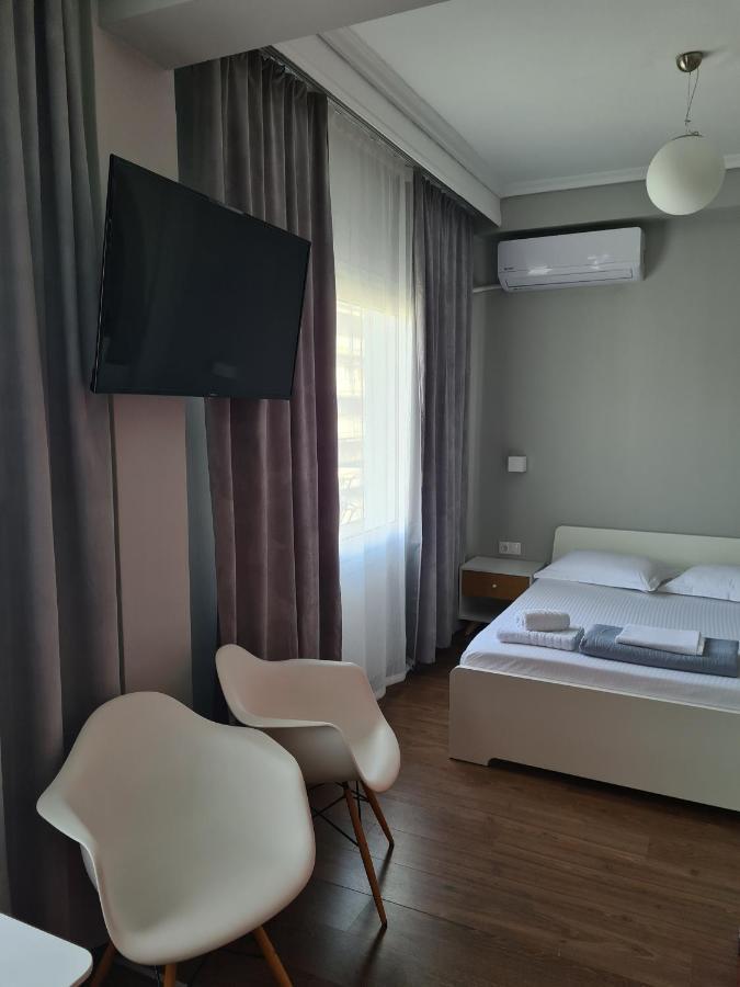 Red Rooms Tsimiski 60 Салоники Экстерьер фото