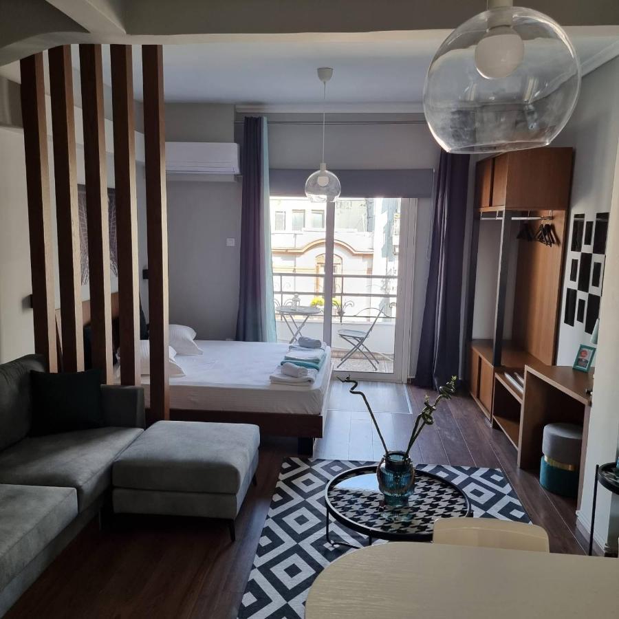 Red Rooms Tsimiski 60 Салоники Экстерьер фото